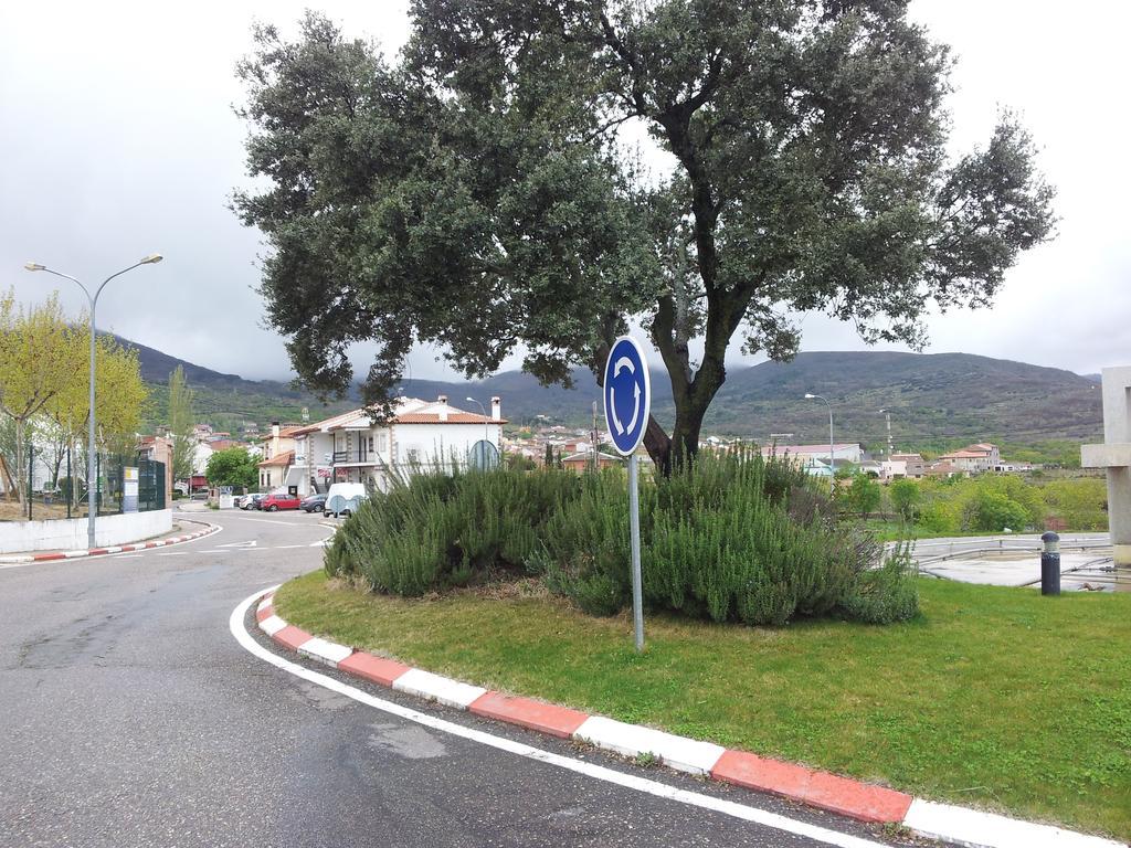Alojamiento CR Cuatro Caminos San Pablo de los Montes Exterior foto